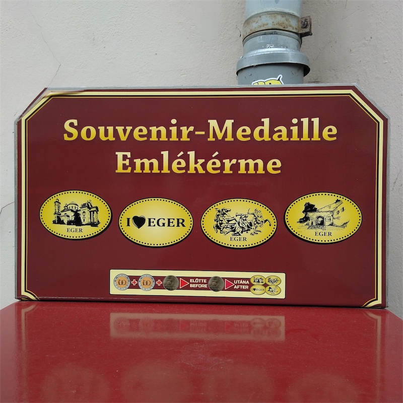 Eger, Dobó tér 8. (2. présgép).