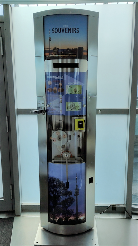 Donauturm - 2 darab kombinált gép