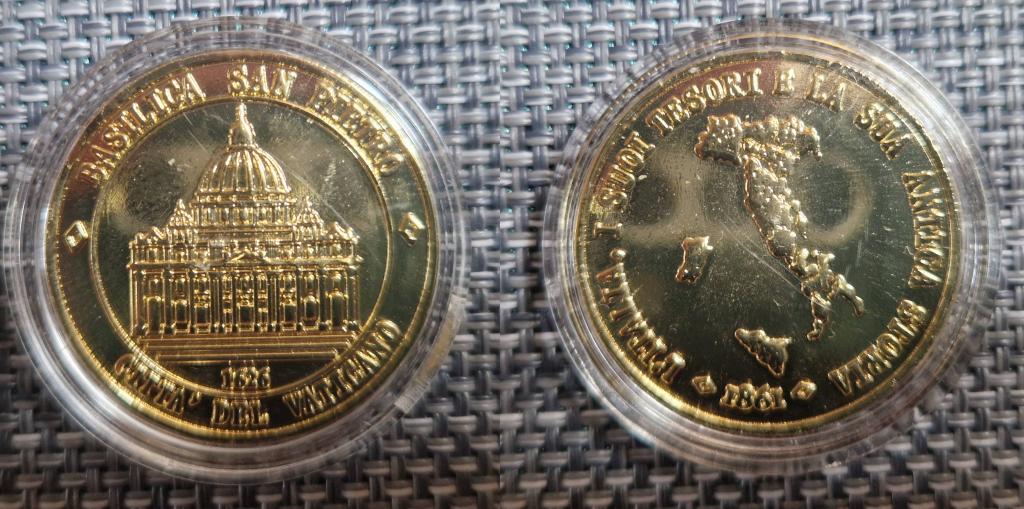 Vatikán mellett szuvenír bolt - készérme