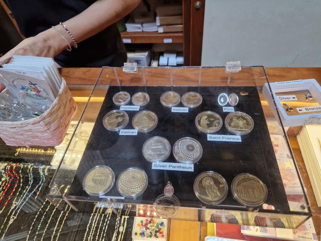 Római Pantheon-ban készérmék